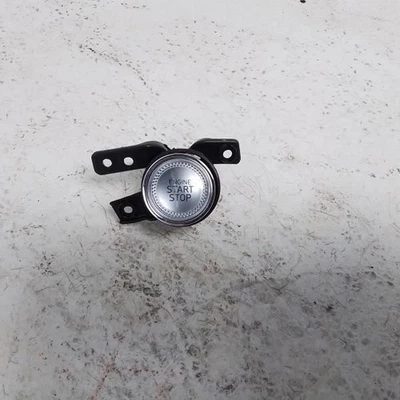 GV70      2022 Ignition Switch 952174 - Image 1 of 2