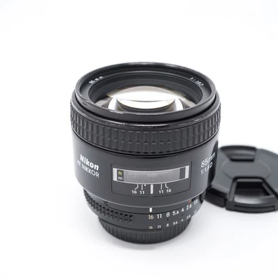 Nikon AF Nikkor 85mm f/1.8D Prime Lens - Good Condition - Image 1 of 4