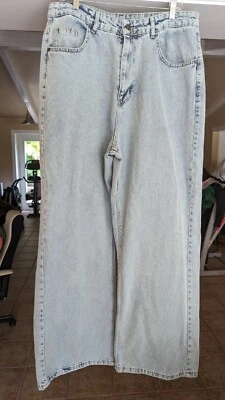 NWT ⭐ Boohoo Plus Acid Wash High Waist Wide Leg Jean Size 18 👖 Blue New - Image 1 of 4