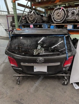 Trunk/Hatch/Tailgate With Spoiler Fits 11-13 SORENTO 1029321 Foto 1 de 4