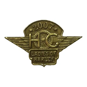 HOG Ladies Of Harley 2007 Vest Jacket Hat Lapel Double Pin - Imagen 1 de 6