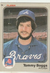 FREE SHIPPING-MINT-1983 Fleer #131 Tommy Boggs Atlanta Braves PLUS BONUS CARDS