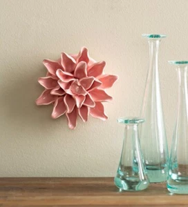 "NUEVO 4" Delicado Rosa Hecho a Mano Cerámica Flor Mesa o Decoración de Pared - Imagen 1 de 2