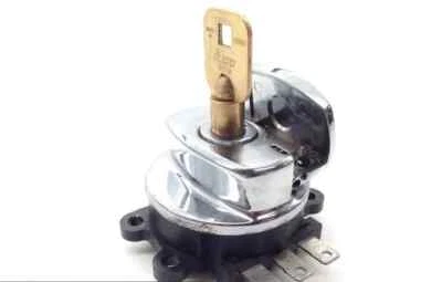 Ignition Key Switch 2002 Harley-Davidson Heritage Softail Classic FLSTC 1683 - Image 1 of 4