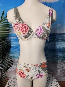 NWT Cupshe Two Pieces Medium Green Purple Pink Yellow Flowers Underwire - Picture 1 of 7