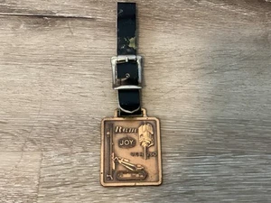 Vintage Ram Joy VCR260 Uhrenanhänger mit Lederarmband - Bild 1 von 5