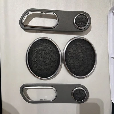 2004-08 Chrysler Crossfire motorista passageiro destro alto-falante conjunto de moldura maçaneta da porta - Imagem 1 de 4