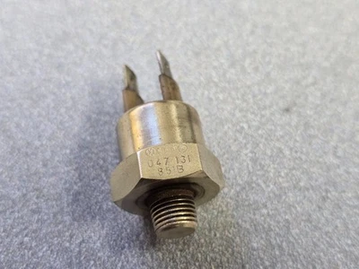 VERY NICE USED ORIGINAL GENUINE PORSCHE 924 WATER TEMPERATURE SWITCH 1976-85 - Image 1 of 4