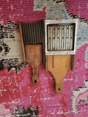 Antiguo pequeño conjunto par cortador de col de crout cocina granja madera de chucrut Foto 1 de 3