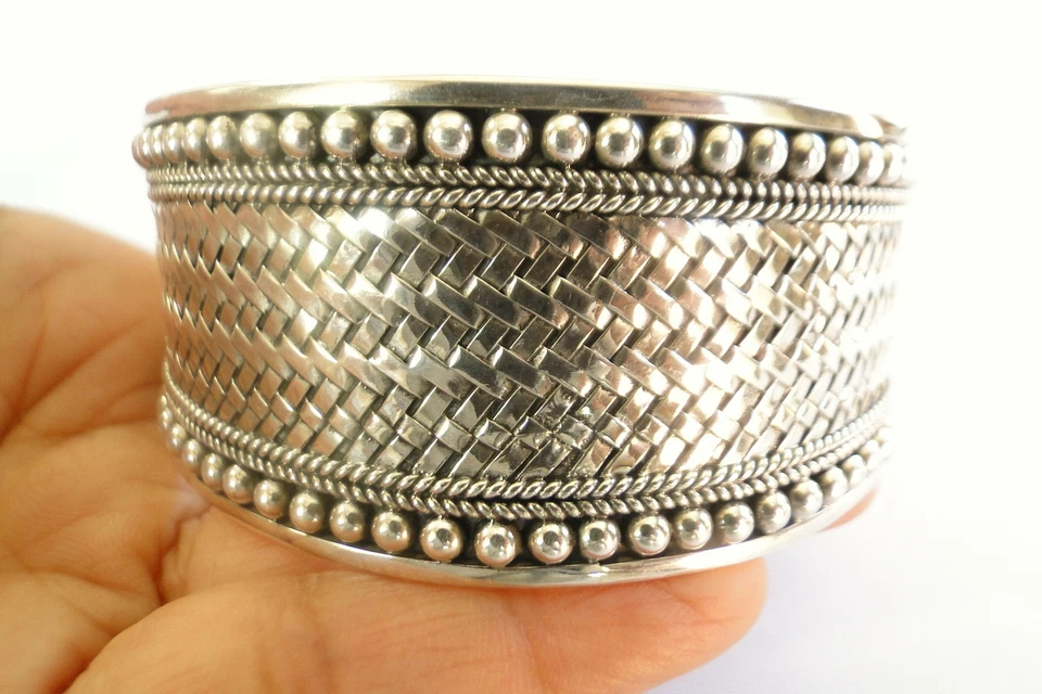 Brazalete brazalete brazalete de plata de ley 925 ancho con borde de cuentas de diseño trenzado sin piedra Foto 1 de 4