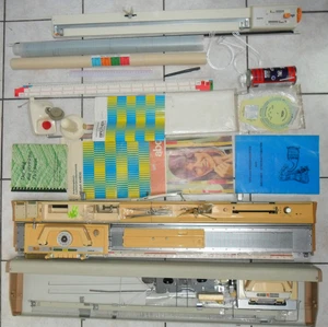 Brother KH 830 Lochkartenvollautomatik, Formstricker, Strickmaschine , Zubehör - Bild 1 von 4