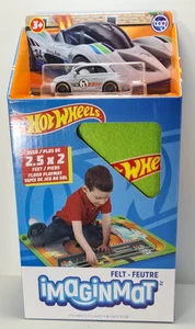 Hot Wheels 2024 Felt Mega Mat (Size 80cmx70cm)  Include 2023 Grey Fiat 500E - Bild 1 von 4