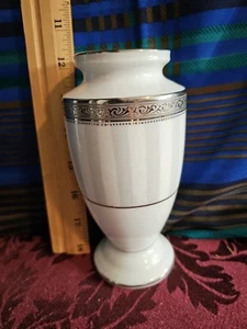 Precioso florero de porcelana de platino Noritake Evermore - Gran pieza. Muy bonito - Imagen 1 de 6