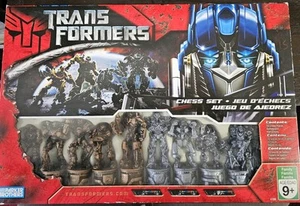 Transformers Chess Set Autobot vs Decepticon - Parker Brothers 2007 Complete - Picture 1 of 2