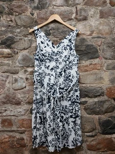 KEW NWT lovely dress uk 14 white black floral pattern  lined no sleaves CG N25 - Picture 1 of 4