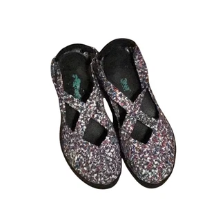 Navin Colorful Two Strap Show. 7.5 - Picture 1 of 5