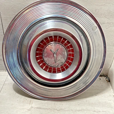 Cubierta de rueda tapacubos vintage 1963 1964 Plymouth Fury Belvedere 14" Foto 1 de 4