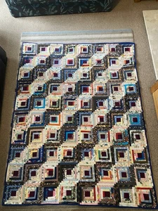 Hand Made patchwork Quilt 216cm x 170cm - Picture 1 of 1