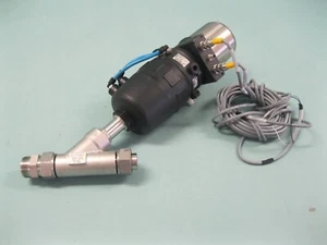 1" Burkert 8802 2702 Angle Seat Control Valve 8693 Positioner F7 - Picture 1 of 9