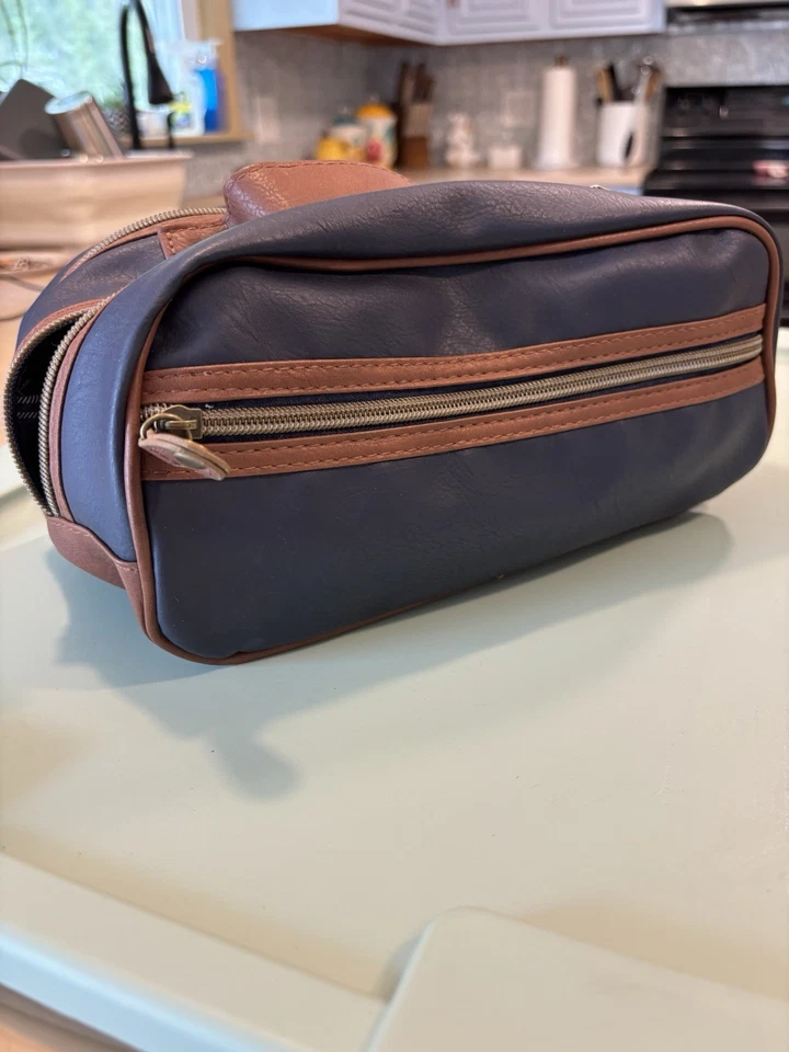 Adrienne Vittadini Hombre Azul Marino Viaje Bolsa de Aseo Estuche Doble Cremallera Nuevo con Etiquetas Foto 1 de 4