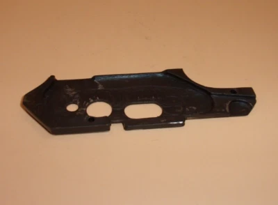 Pistola Crvena Zastava 7,65mm modelo 70 - Placa lateral - Imagem 1 de 3