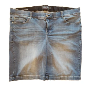 Torrid Denim Shorts Womens Sz 24W Bombshell Skinny Fit Bermuda Stretch Blue Jean - Picture 1 of 7