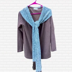 Suéter Boho Altar’d State Fleece Manga 3/4 con Bufanda de Crochet Adjunta - Pequeño - Imagen 1 de 6