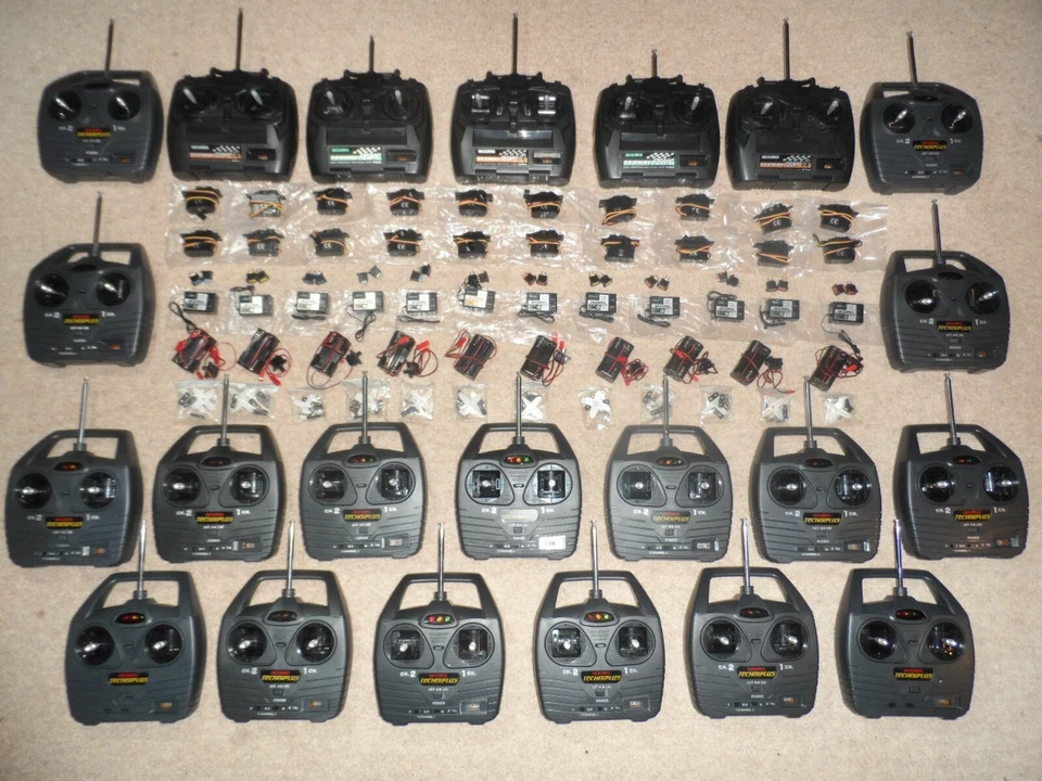Choice Of New-Old-Stock Acoms Radio/Transmitter/Receiver/Servo/Crystals/Aerial++ - Image 1 of 1