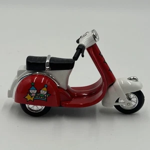 Diecast 2010 Sunnyside Pull Back Action Vespa Red White Scooter Works - Picture 1 of 6