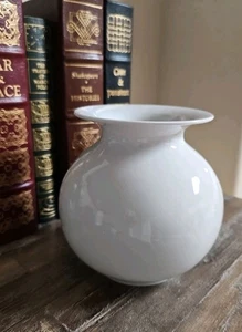 Vaso Mitterteich Baviera porcellana bianca Germania MCM semplice classico 5 1/2" H - Foto 1 di 5