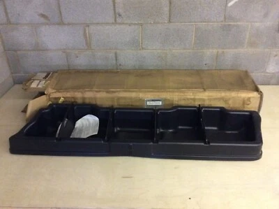 Cubo interior de estiba Lincoln Navigator tercer asiento F85Z-78115A00-BA genuino Ford Foto 1 de 4