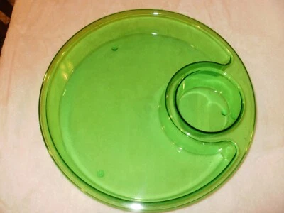 Pampered Chef Chip and dip server. 12 in diameter, new never used, green - Image 1 of 4
