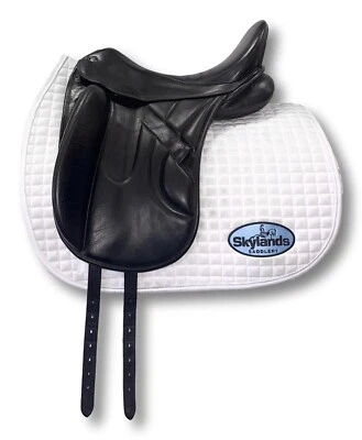 HOLD: Sofá Hennig Usado - Talla 16.5" Sillín de Doma Negro Foto 1 de 4