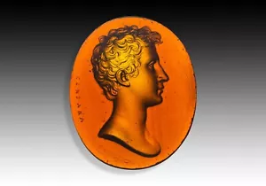 Cameo or intaglio, Portrait. Glass. Possibly Italy, 19th century. - Picture 1 of 2