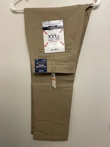 IZOD - STRAIGHT FIT - SPORT FLEX - Men's - CEDARWOOD KHAKI - Size 33 / 30 - Picture 1 of 5