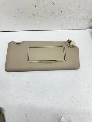 Nissan Rogue 2011-2015 parasol iluminación del lado del pasajero delantero derecho OEM Foto 1 de 4