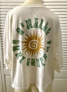 O’Neill Surf Company Tee Shirt Womens Oversized Crop Top Sun Graphic Sz Medium - Picture 1 of 5