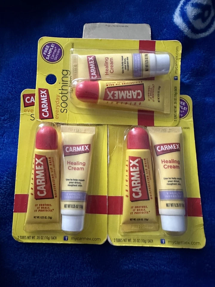 (3) Crema acondicionada de labios diaria Carmex 9 ingredientes curativos tamaño de viaje de 0,75 OZ Foto 1 de 3
