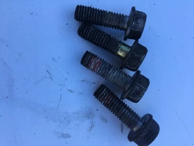 Parafusos de pinça de freio dianteiro 02-03 Honda CBR 954rr - Imagem 1 de 2