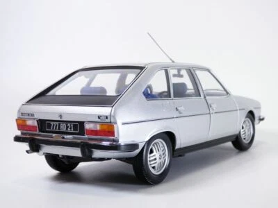 RENAULT 30 TX - R30 gris métallisé 1/18 1979 V6 Injection - Immagine 1 di 4