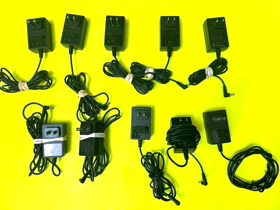 LOT 10 X GATEWAY GWTN141-1BL AC ADAPTER 12V 2000MA 100-240V SAW30A-120-2000U - Image 1 of 1