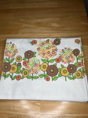 Vtg 70s Retro Flower Power Tablecloth Fabric 63” x 51.5” Green Orange Gold Read - Image 1 of 4