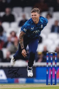 Cricket - Brydon Carse - Hand Signed 12x8 Inch Photograph - England - COA - Picture 1 of 1