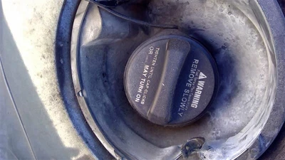 Tapa de combustible KIA RONDO 2009 386206 Foto 1 de 4