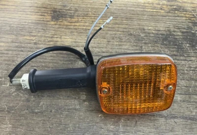 Señal de giro delantero Suzuki GS1100G Katana 35601-49430 Foto 1 de 4