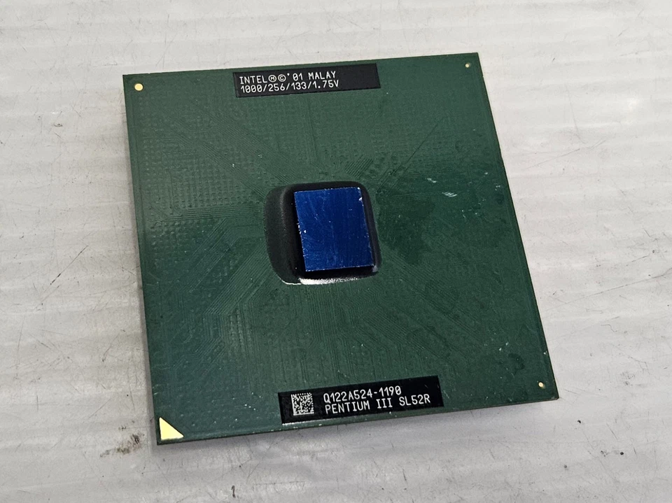 Intel Pentium III 1000MHz, Socket 370, 133MHz FSB, 256KB, SL52R, Coppermine - Image 1 of 2