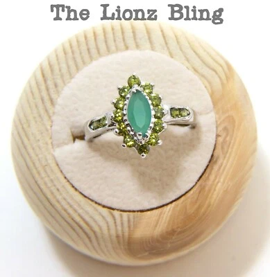 Precioso anillo plateado brillante esmeralda marquesa solitario y detalles de peridoto talla 7,5 Foto 1 de 4