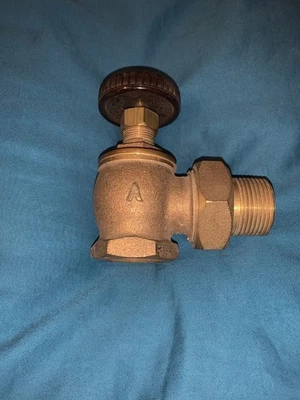 American 1" 90 degree  valve with rubber seat - Image 1 of 4