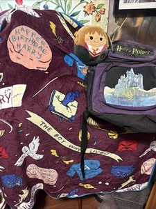 Posten Harry Potter Artikel Büchertasche Decke und Hermine Squish Malve mit Etikett 6 Zoll - Bild 1 von 5