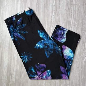 Galaxy Flower Print Capri Soft Leggings - Picture 1 of 13